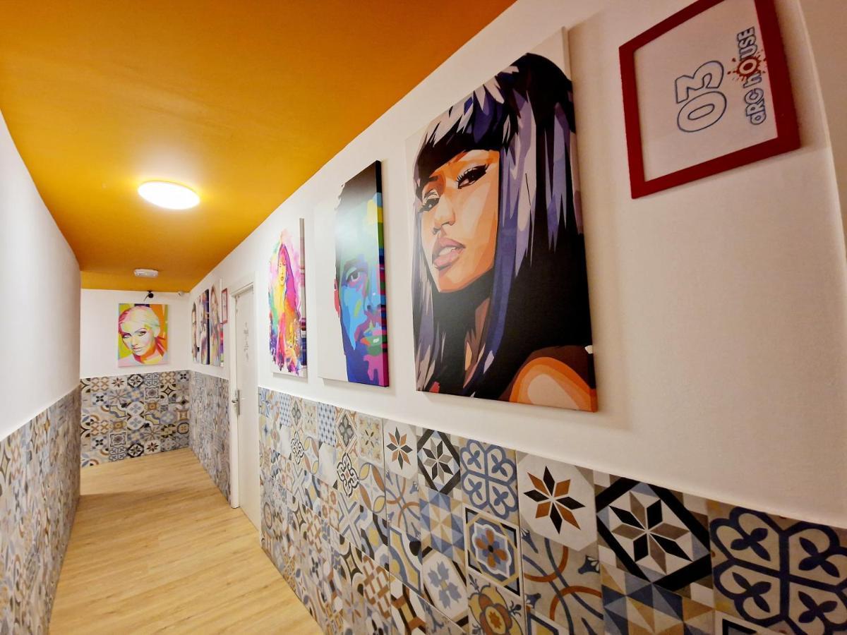 Arc House Barcelona Hostel Εξωτερικό φωτογραφία