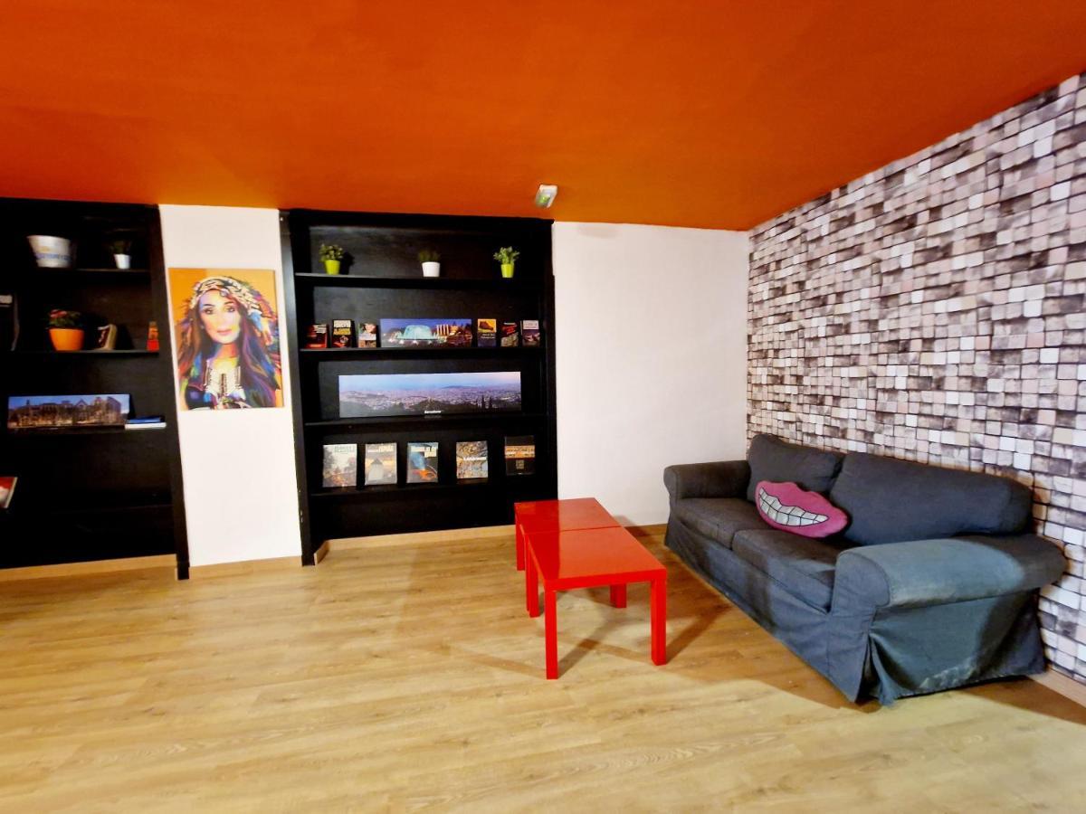 Arc House Barcelona Hostel Εξωτερικό φωτογραφία