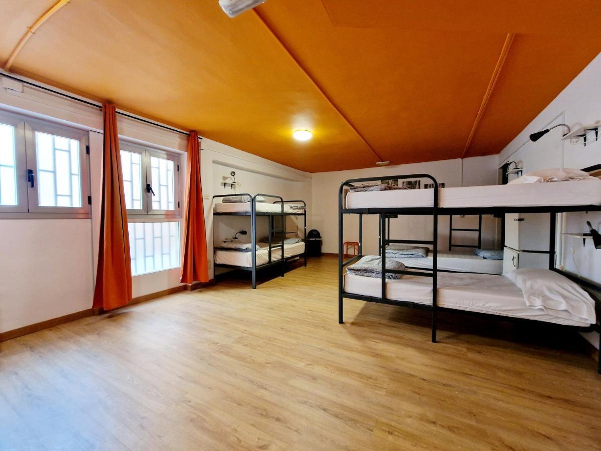 Arc House Barcelona Hostel Εξωτερικό φωτογραφία