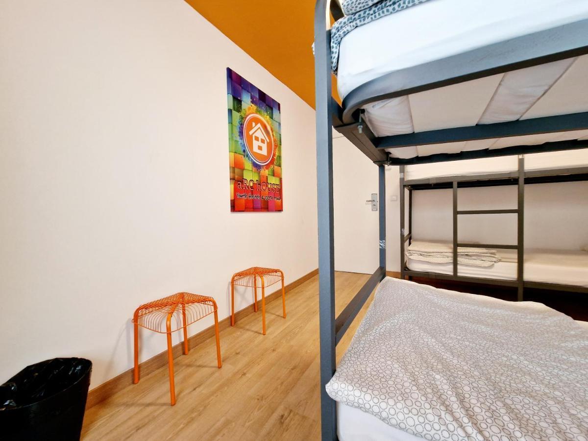 Arc House Barcelona Hostel Εξωτερικό φωτογραφία