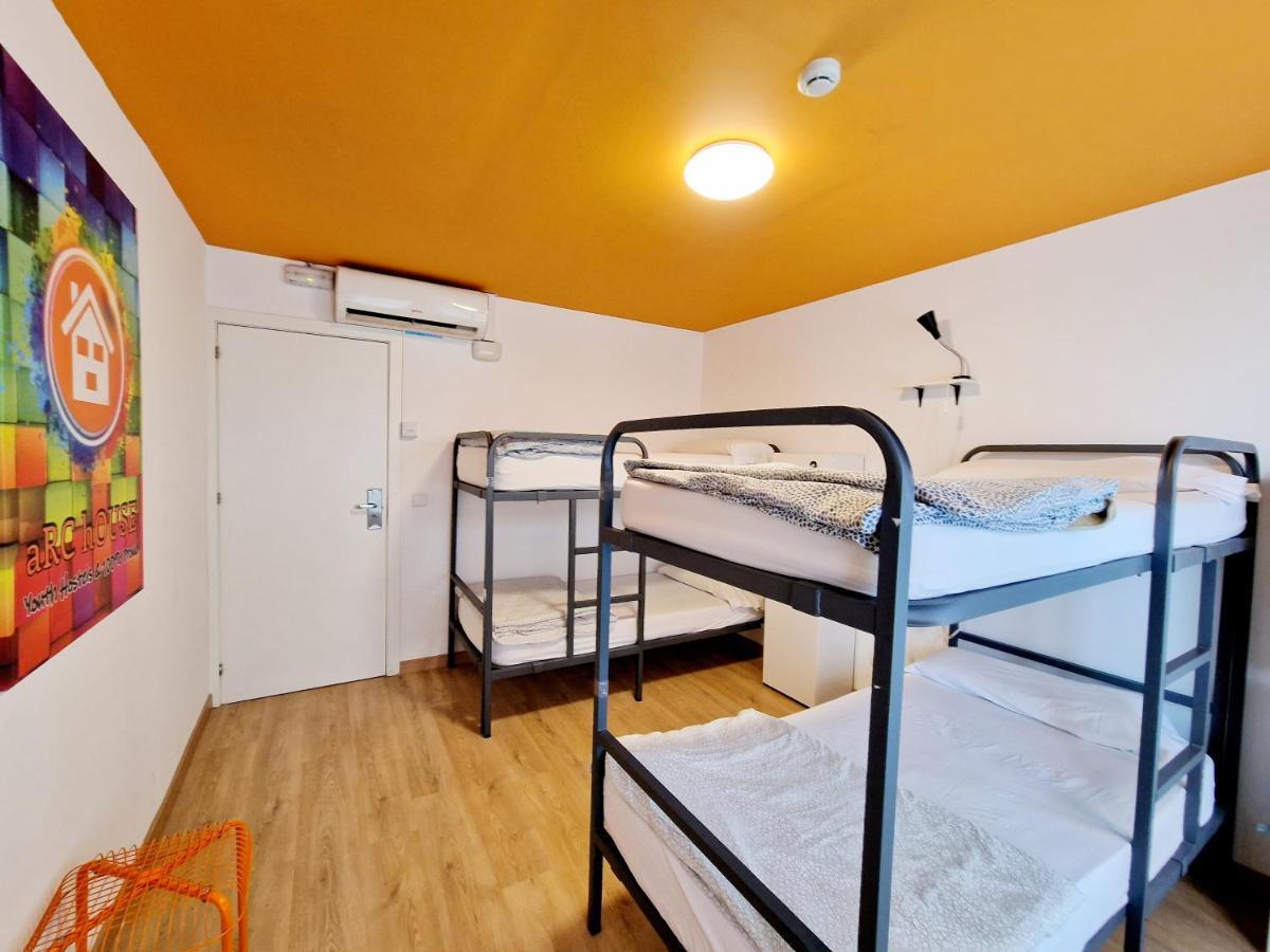 Arc House Barcelona Hostel Εξωτερικό φωτογραφία