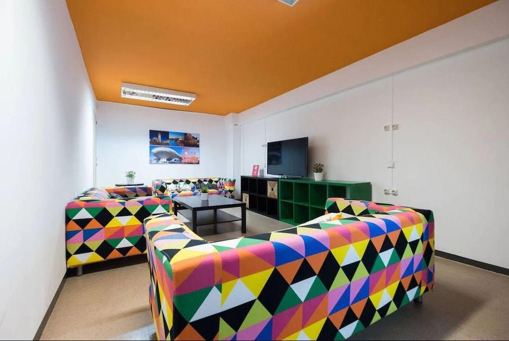 Arc House Barcelona Hostel Εξωτερικό φωτογραφία