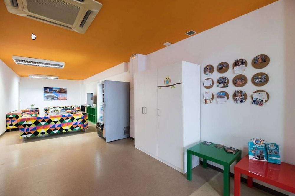 Arc House Barcelona Hostel Εξωτερικό φωτογραφία